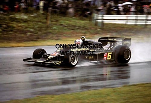 Само класика 1976 Марио АНДРЕТТИ Джони Плейър Lotus RAIN 8X12 Снимка на Гран при от Формула - 1