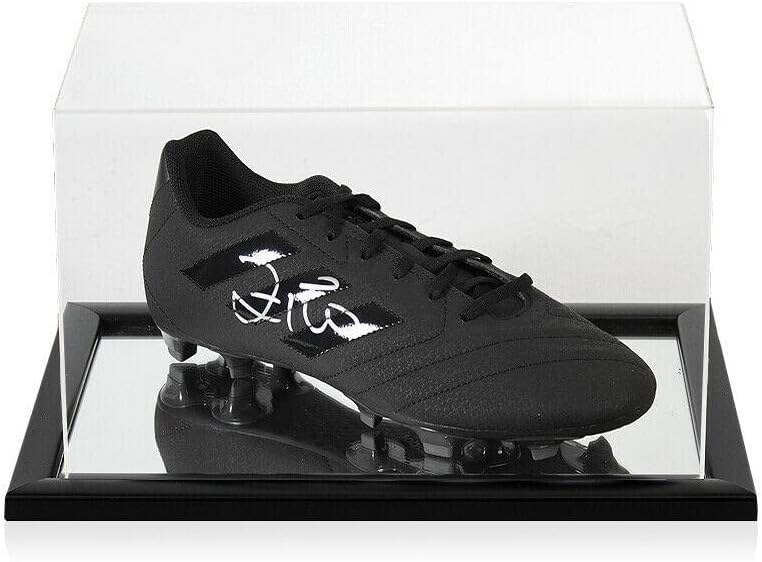 Футболни обувки с автограф на Зико - Адидас Blackout - В Акрилна Витрина - Футболни топки с автографи